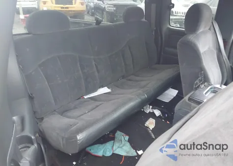 2002 Chevrolet Silverado 1500 Ls z USA, uszkodzony, nr VIN 2GCEK19T221416190